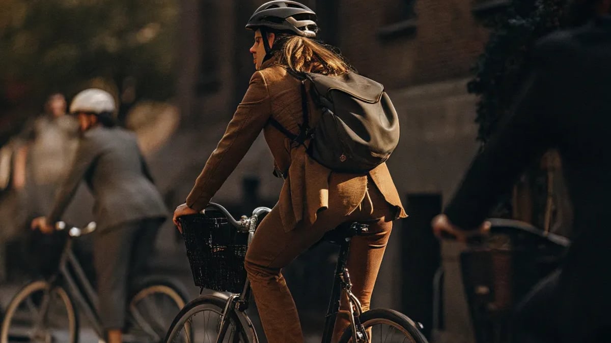 Commuting by Bike: Tips for a Smooth and Stylish Ride